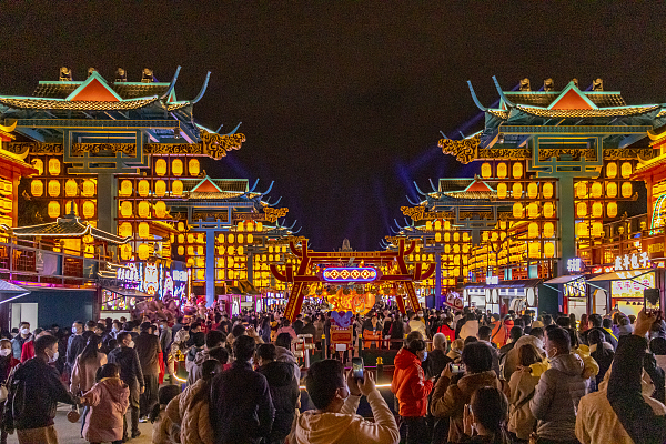 旅游市场迎来新年＂开门红＂ 旅游业全面复苏仍需时日