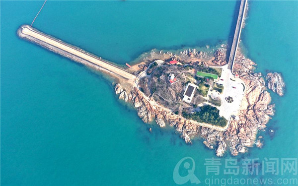 冬季青岛不改本色 依然是红瓦绿树碧海蓝天