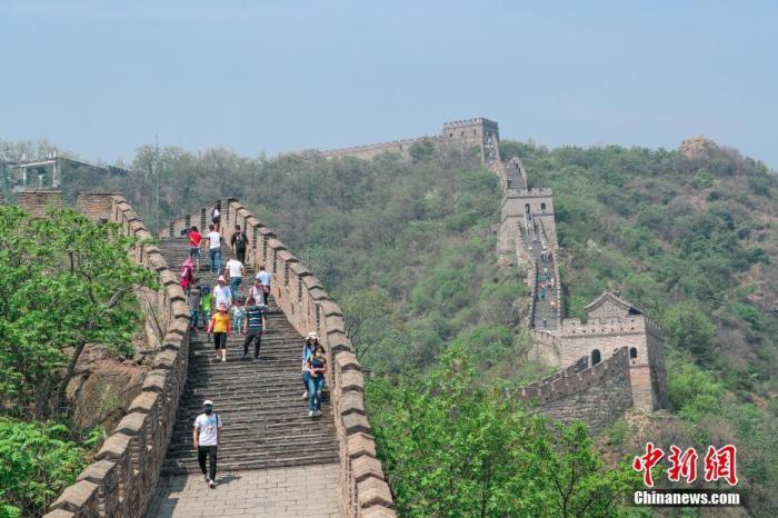 苦熬的旅游业迎重启：恢复跨省游 搜索量暴涨