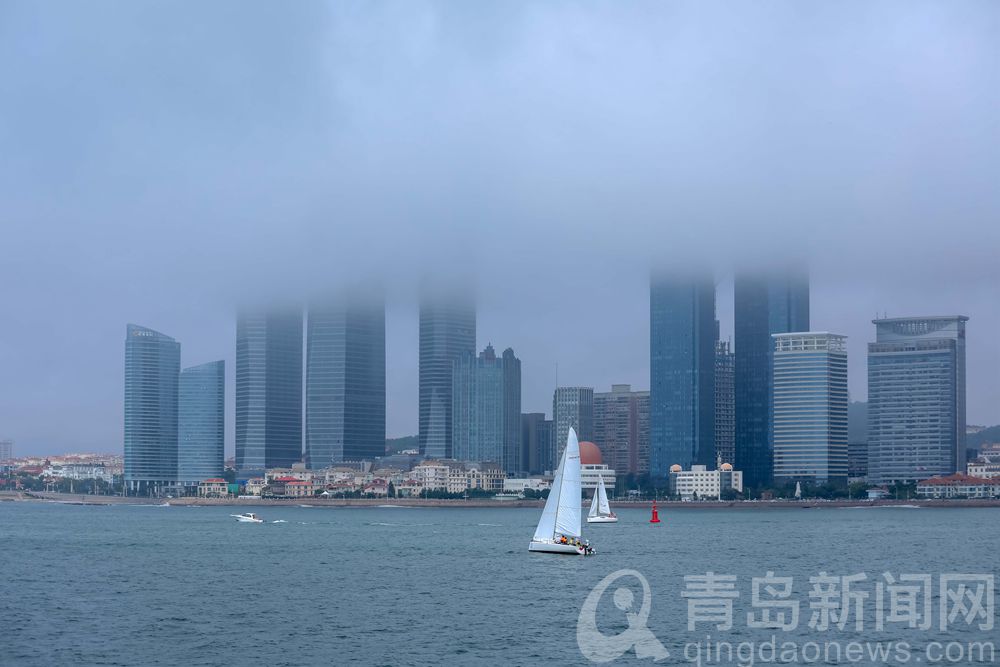 【城市大片】人说青岛好地方 八月风光海上看