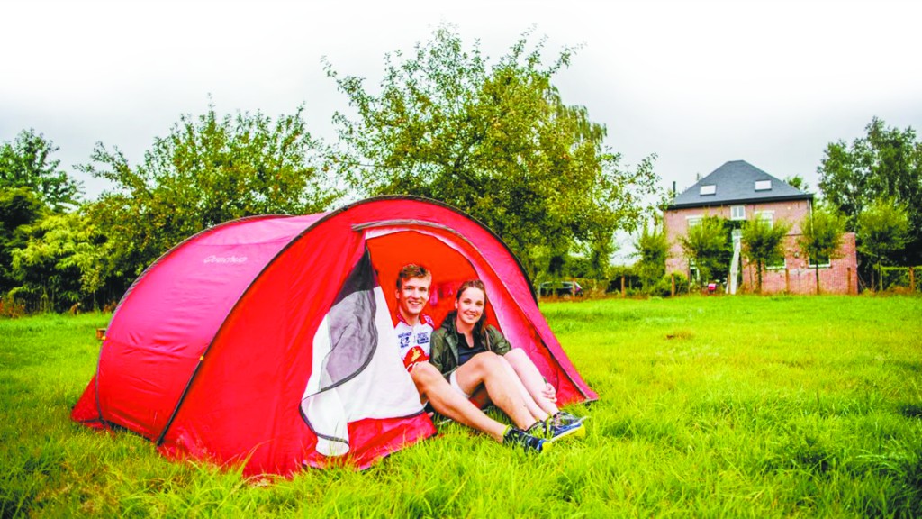 “帐篷客”，比利时流行借花园度假 