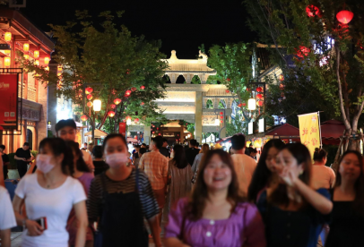 逛夜市、听民谣、品美食......即墨古城释放夜经济活力，还不快来打卡！