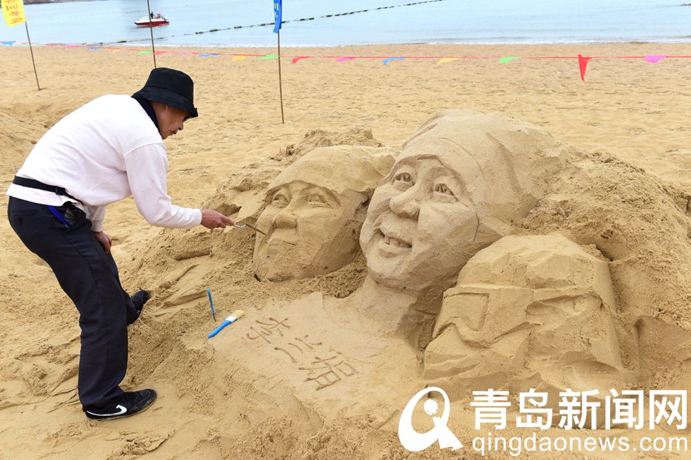 第29届青岛国际沙滩节上 沙雕作品生动传神引人入胜
