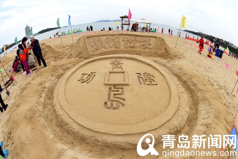 第29届青岛国际沙滩节上 沙雕作品生动传神引人入胜
