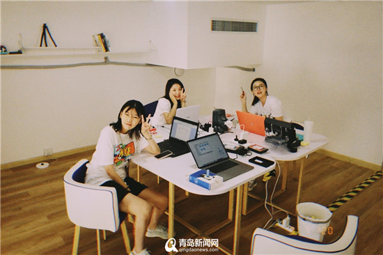 青岛先锋青年:20岁成为直播公司CEO年薪近百万 如今她辞职创业自己当起网红