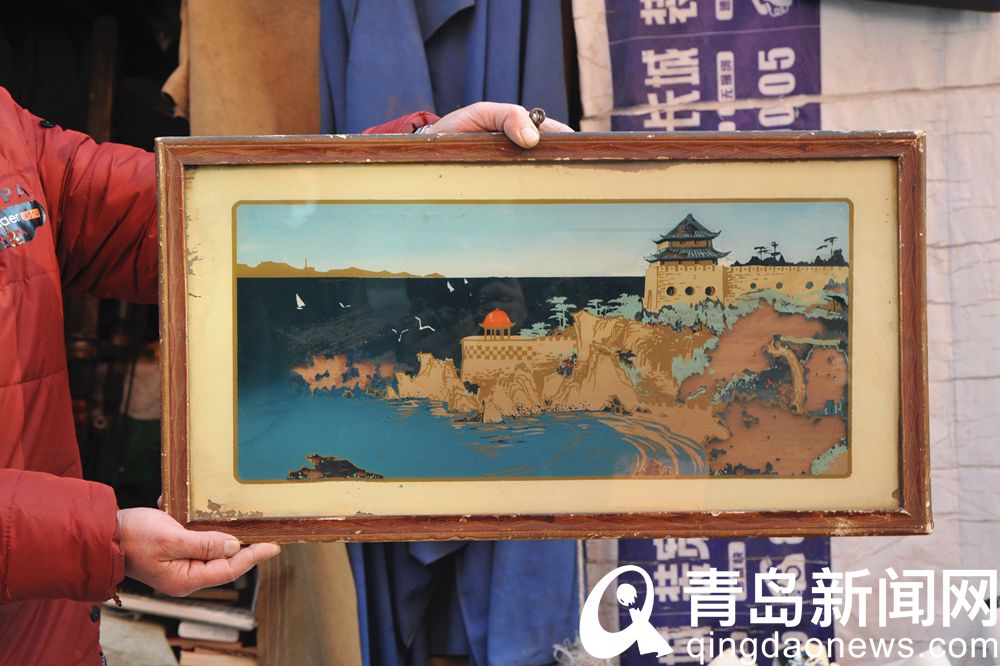 青岛昌乐路文化艺术品大集 流行于80年代的手工艺术品受青睐