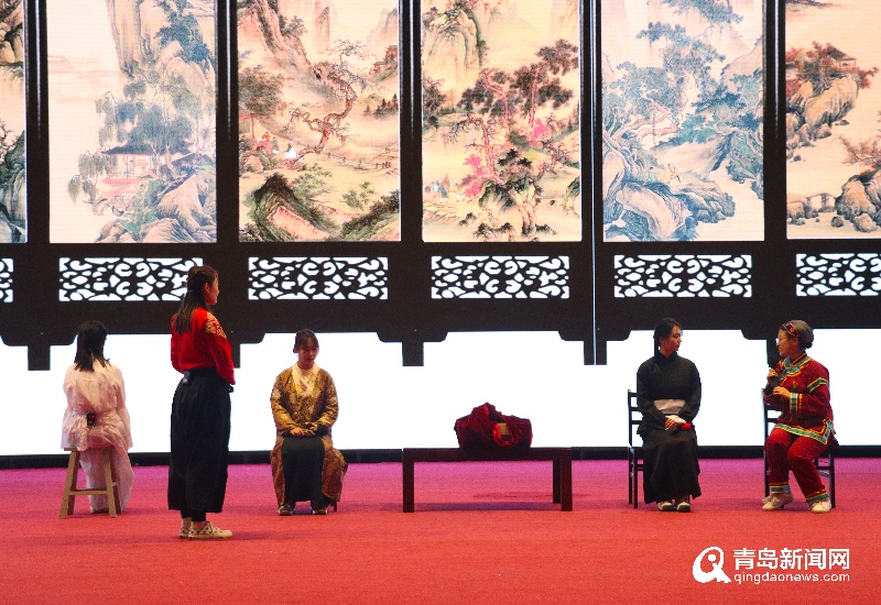 这种考试太会玩！青岛这位老师用戏剧表演＂考核＂文学课