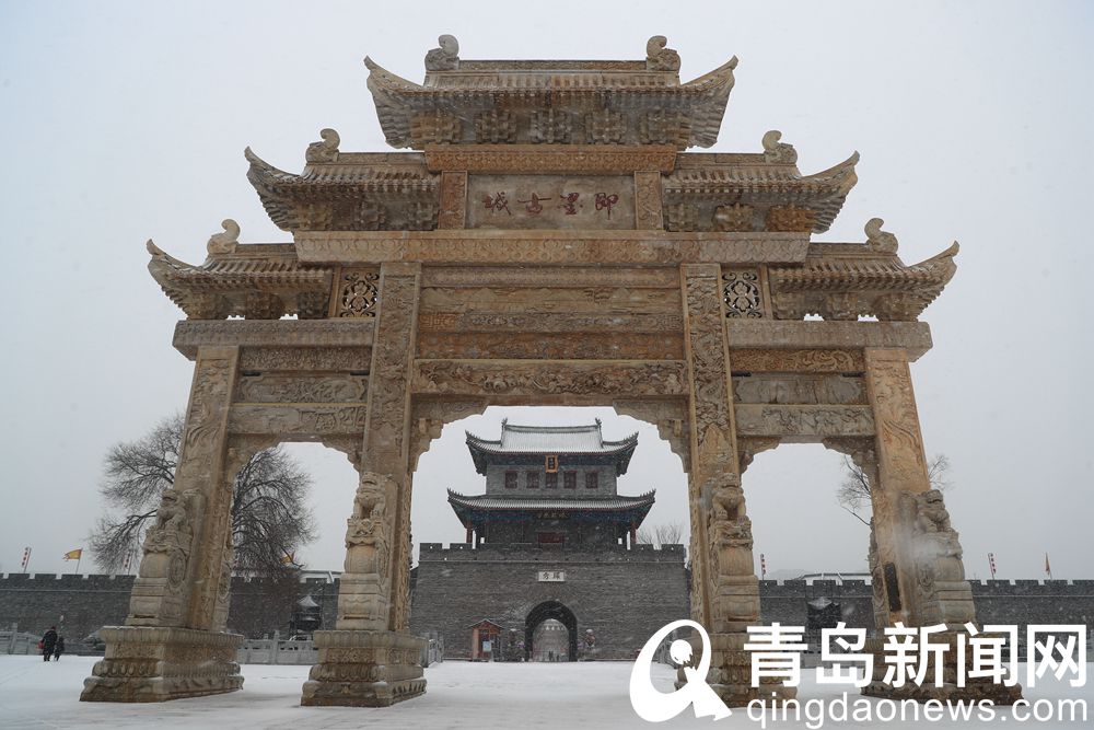 雪后走在即墨古城石砖路上 仿佛听到了历史回声
