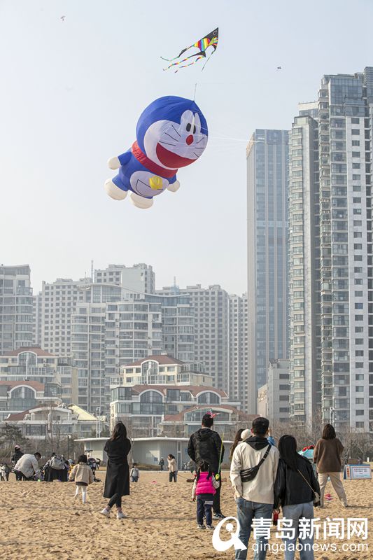 只凭风力健不假羽毛丰 石老人二月二风筝放飞活动剪影