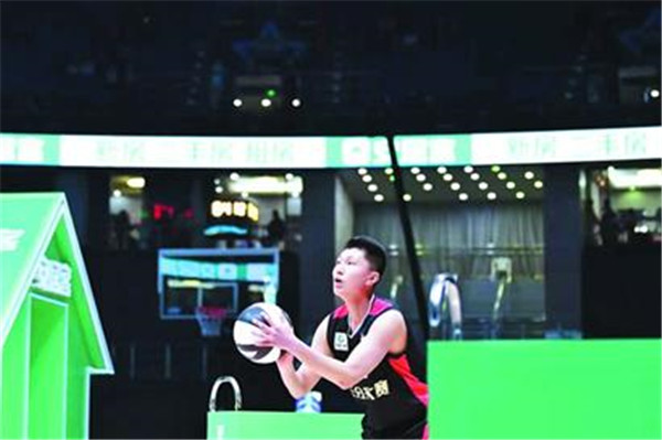 登上CBA全明星舞台 青岛高中生与赵继伟同场飚三分