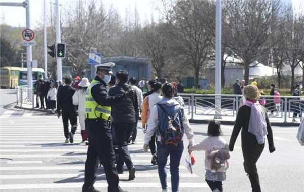 事关五一出行 市南交警最新提醒