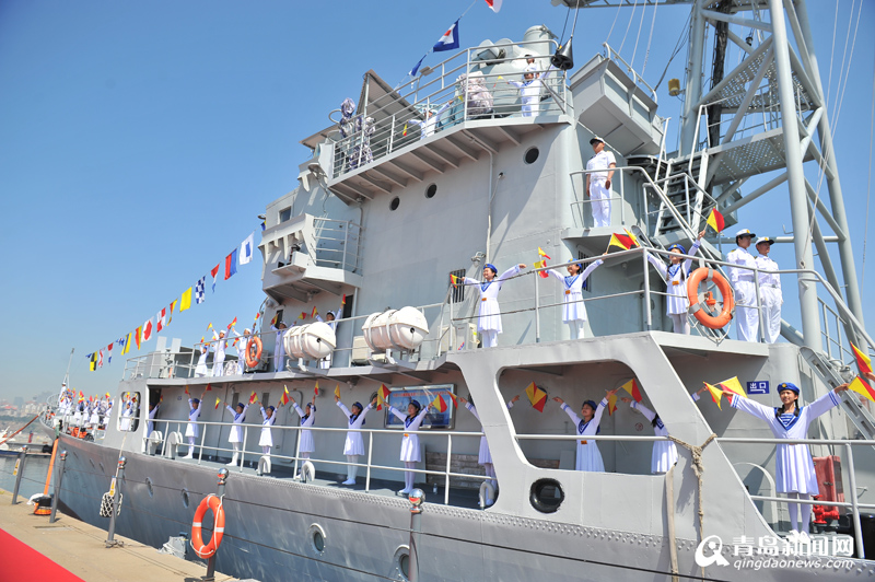 服役34年 海军昭通号导弹护卫舰退役入驻青岛银海码头