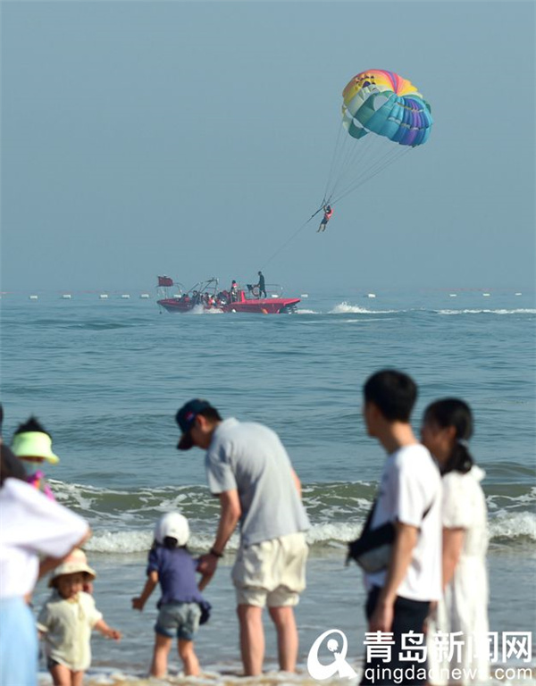 青岛水上娱乐活动全面展开 各种惊险刺激项目嗨翻天