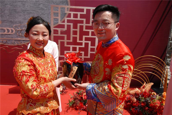 这场中式集体婚礼刷屏了！情定古城，我们结婚啦