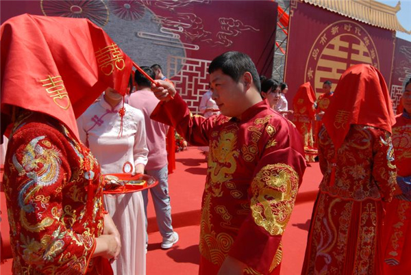 这场中式集体婚礼刷屏了！情定古城，我们结婚啦