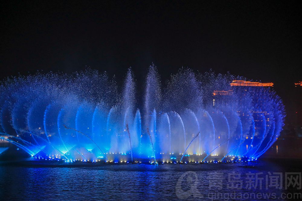 美轮美奂 青岛西海岸城市阳台音乐水景秀今夏演出季开启