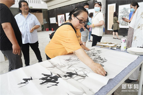 “爱的阳光”仁美流动美术馆百场活动在京启动