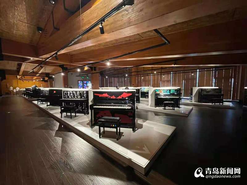 全球首家艺术钢琴馆在青岛开馆 43架艺术钢琴亮相
