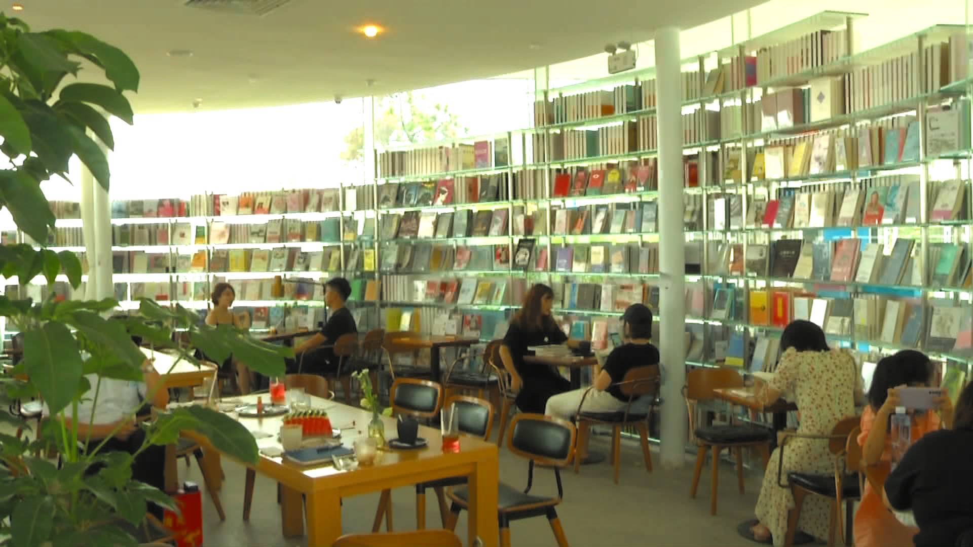 风格各异颜值爆表！青岛这些网红书店你去打卡了吗？