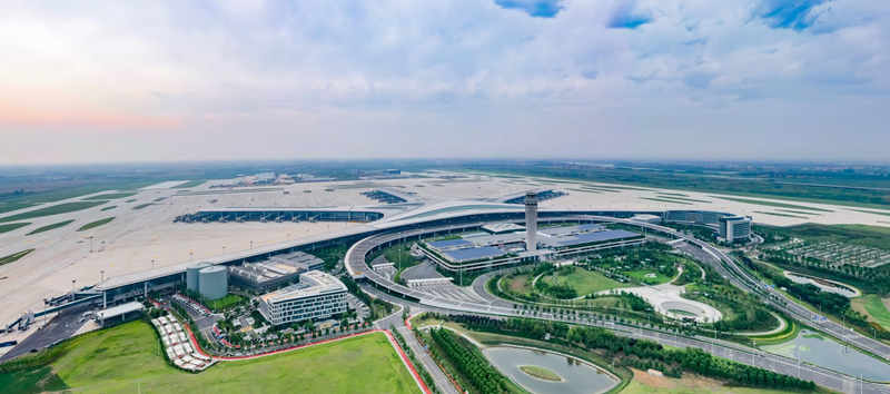 打造东北亚国际枢纽机场 青岛胶东国际机场开航投运