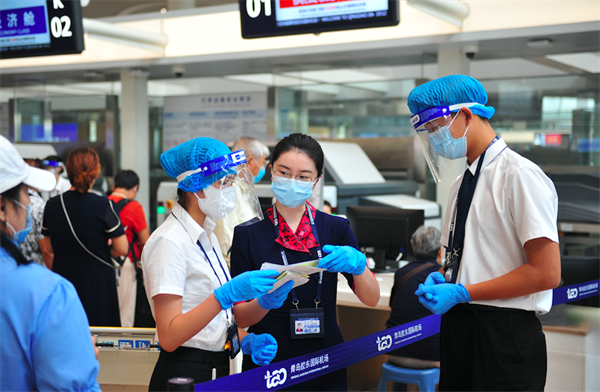 航班起降近万，旅客吞吐量近百万！青岛胶东国际机场运营满月，“疫”常难得！