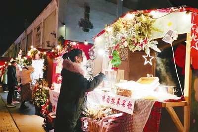 <b>创意市集受年轻人追捧 产品同质化等隐忧也接踵而至</b>