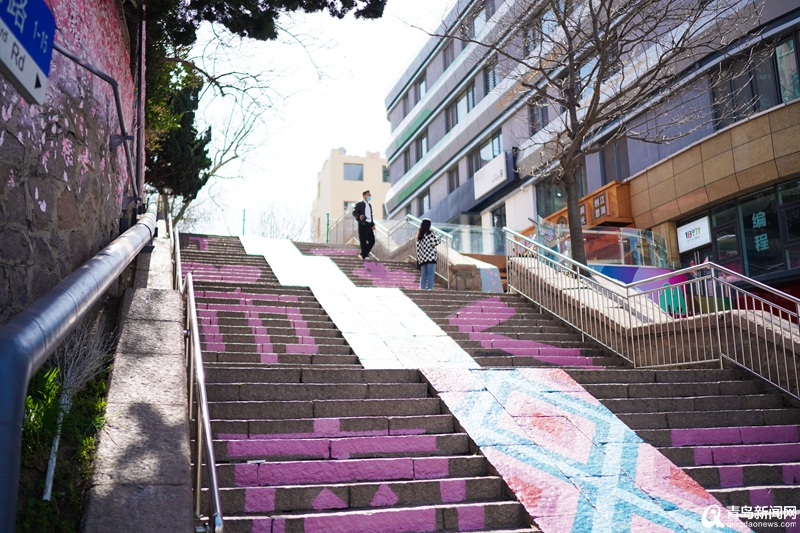 ＂花海市南 樱你而来＂市南区樱花彩绘景观诗意迎春