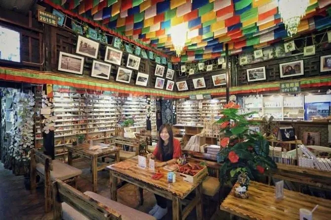 <b>旅游+书店：文旅融合新亮点</b>