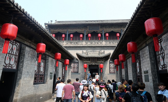 免门票政策激发旅游热潮 国潮体验等最受年轻学生青睐