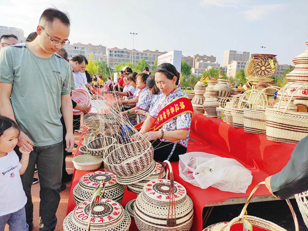陕西：传统手工艺再创造 为乡村振兴注活力