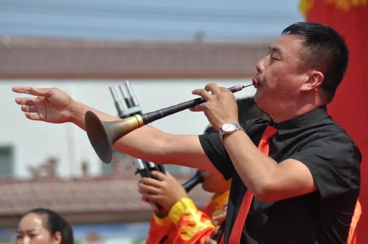 数百年历史的唢呐村 在直播间找到新舞台