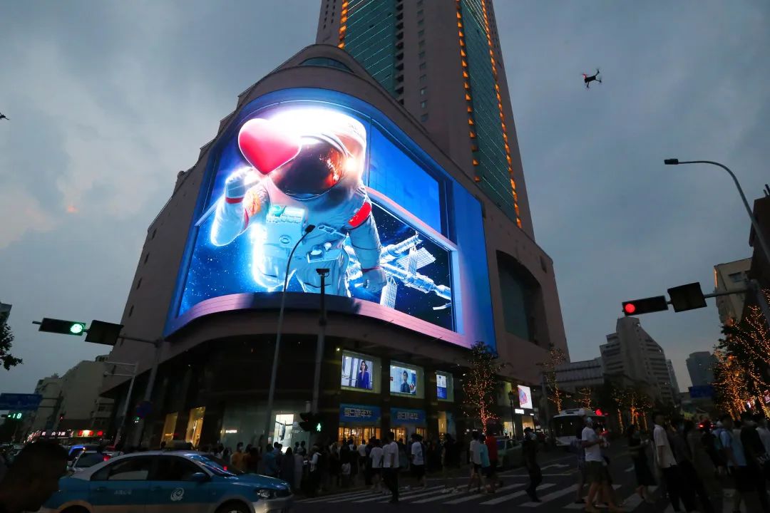 <b>入夏以来青岛客流猛增 新消费场景不断涌现</b>