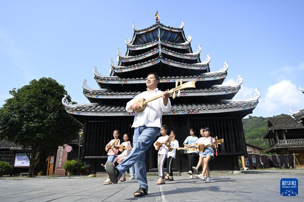 广西三江：侗寨里的公益非遗课堂