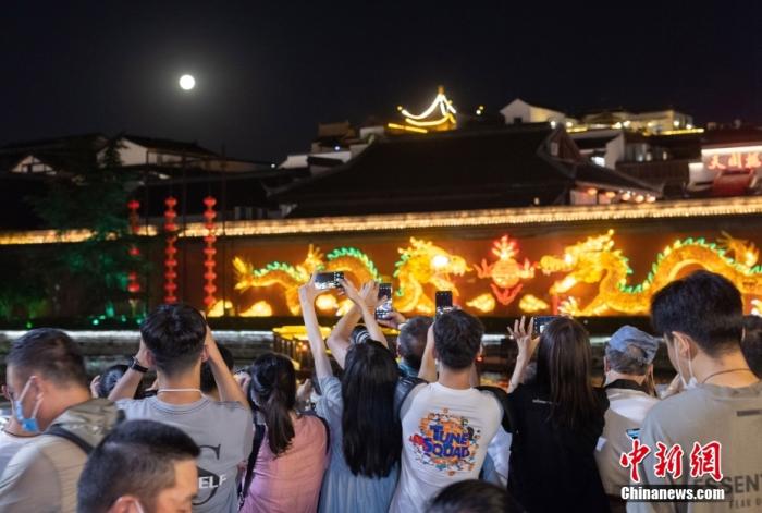 中秋假期机票裸票价格近5年最低 短途游占C位