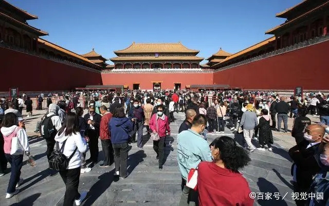 国庆假期临近 北京上海等多地倡导本地过节