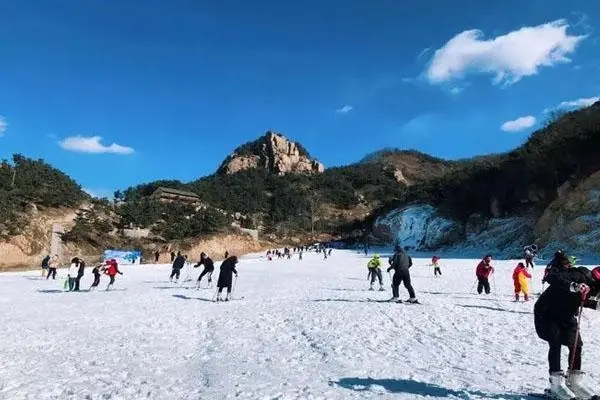 央媒看青岛 |《经济日报》聚焦青岛：冰雪运动促“体育+旅游”产业融合