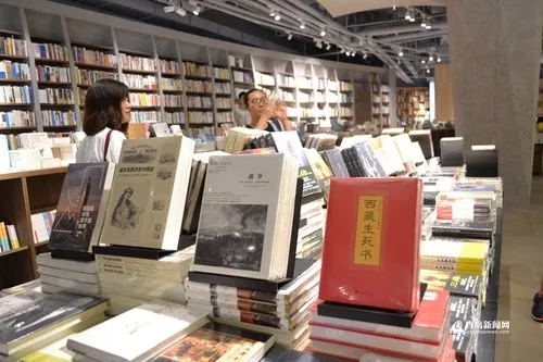 实体书店迎来“春风” 到店客流显著增加