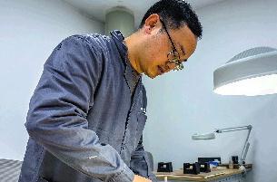 为濒危古籍续命 让千年档案重生