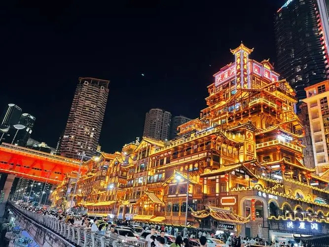 旅游市场回暖释放更多岗位需求 转行者纷纷干回老本行