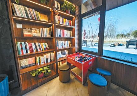 老店新店和小店，求变求新求突破 实体书店的春天来了