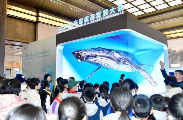 打卡数字文旅，感受“云游”魅力！2023省旅发大会数字文旅体验区迎来学生观