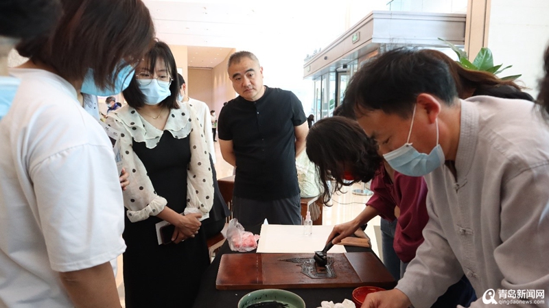 非遗在市南丨让国粹＂活＂起来！鸳鸯螳螂拳将登山东台《中国字 中国人》