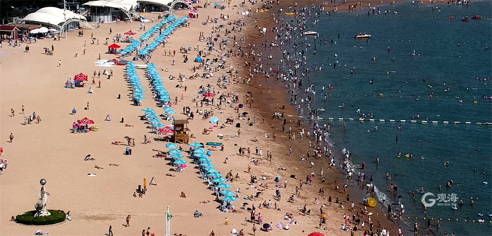 人潮似海，端午假期32万人次“打卡”青岛九大海水浴场