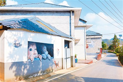 艺术乡村铺染“五彩梦”