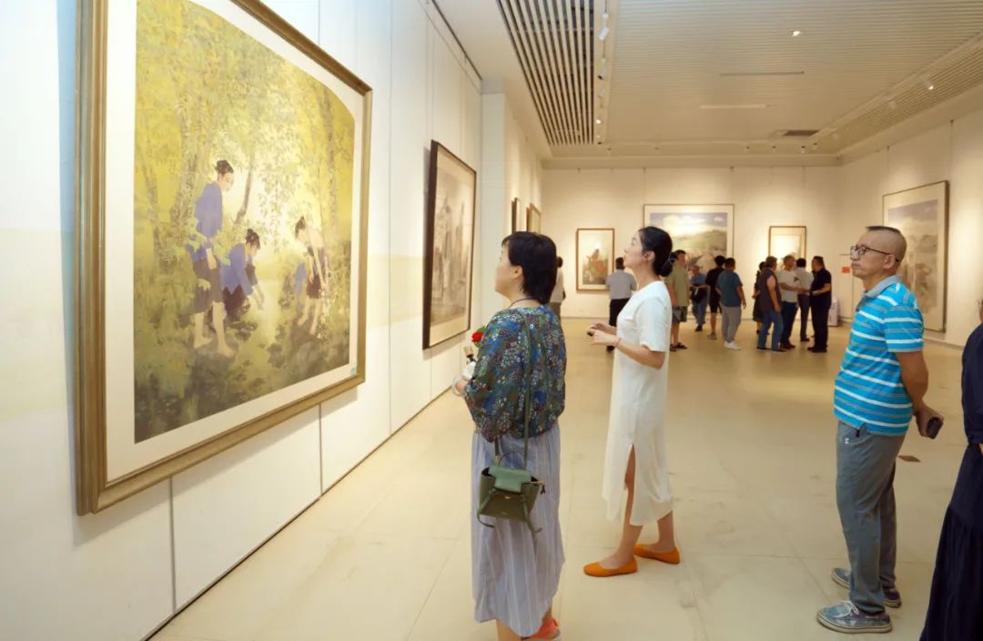 <b>“丝路画语——于文江作品展”在青岛开幕</b>