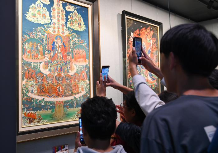 2023年西藏唐卡艺术文化展开展 160余幅唐卡展藏族绘画艺术魅力