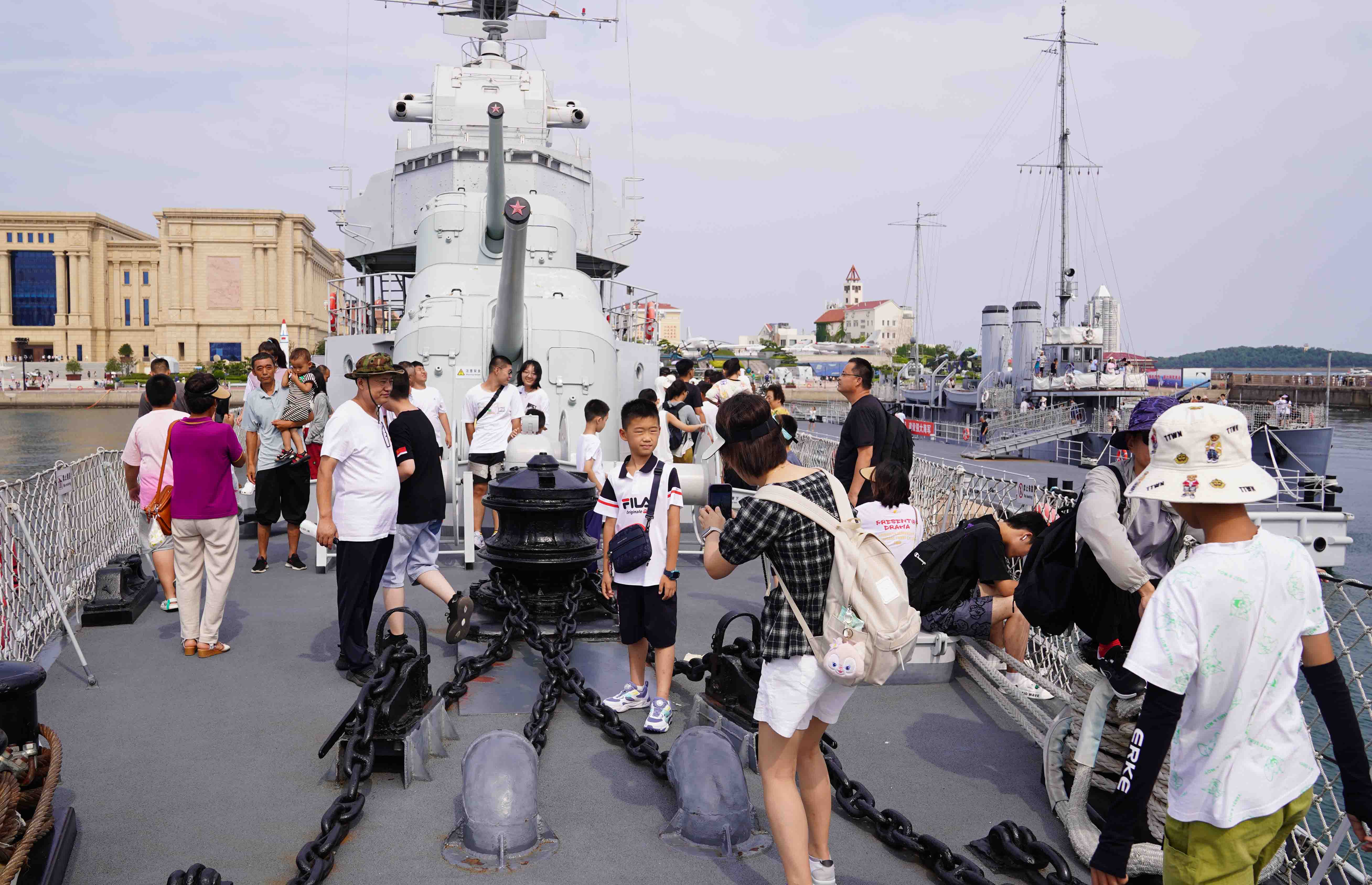 万里海疆“海博热”！海军博物馆迎来暑期参观高峰