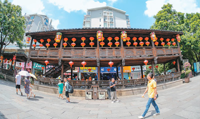 见证旅游市场活力与魅力 “导游也是一道美丽的风景”