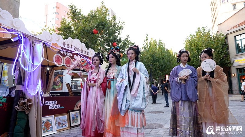 明月映山海 青岛市在大鲍岛文化休闲街区举办迎中秋文化活动