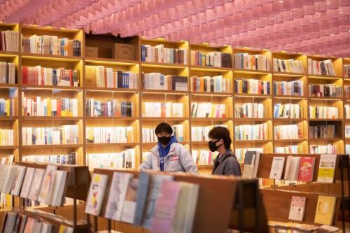 二〇二四，实体书店如何重塑价值